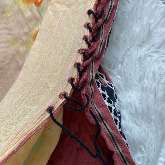 Free People Embroidered Pullover Poncho Top Boho Crochet Front Tied Sides Medium - Picture 4 of 9